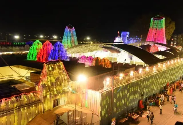 Temple Tours
